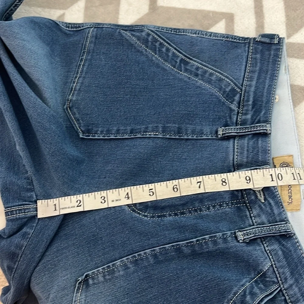 Democracy Ab Technology Jeans Straight leg size 6 High‎ Rise Raw hemline